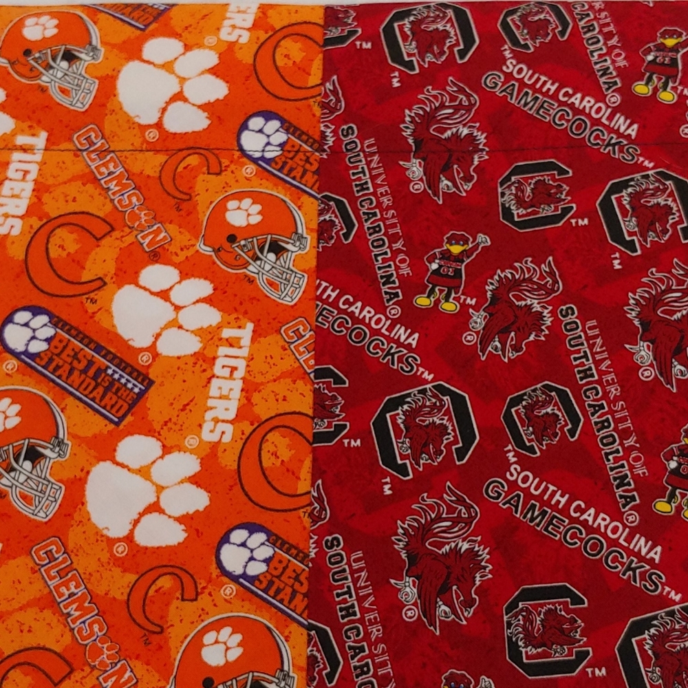 Home Made House divided Paws & Gamecocks dog bandana large - Picture 2 of 6